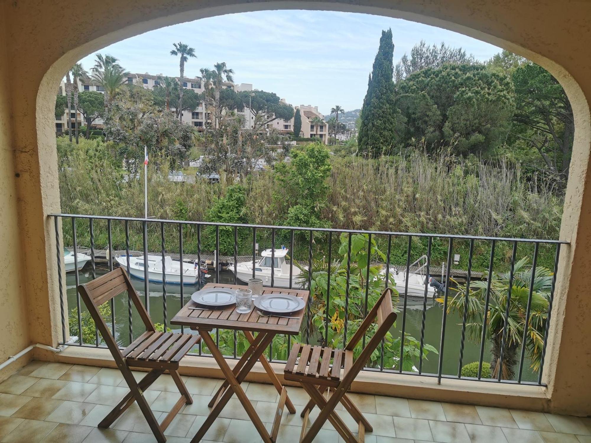 Apartament T2 Au Coeur Du Golfe De Saint Tropez Cogolin Zewnętrze zdjęcie